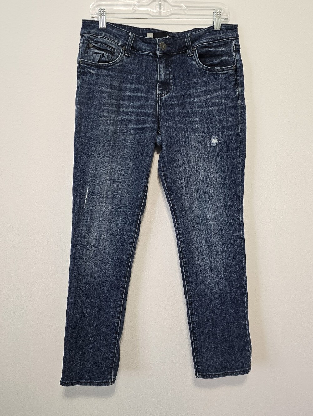 Kut from the Kloth Catherine Mid Rise Distressed Boyfriend Jeans Size 8